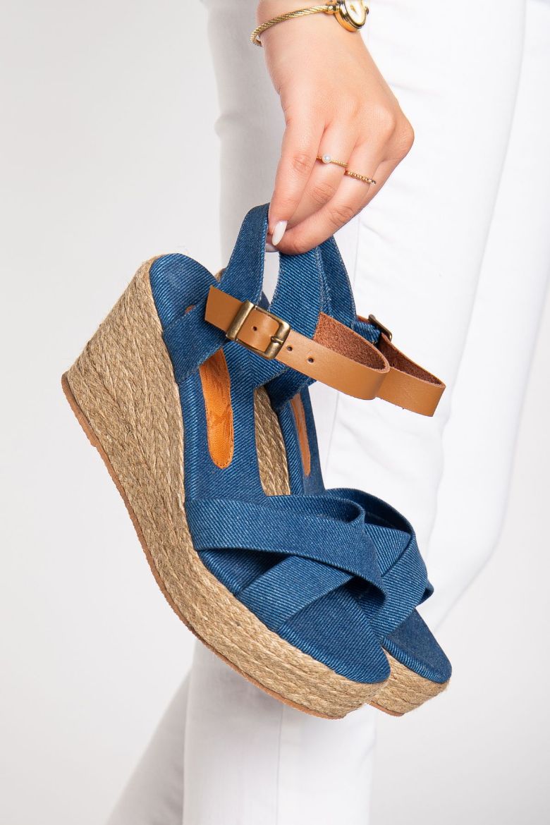 Denim Dokuma Kumaştan 33-34-35 Numaradan 41-42-43-44-45 Numaraya Kadar Dolgu Topuk Sandalet Denim resmi