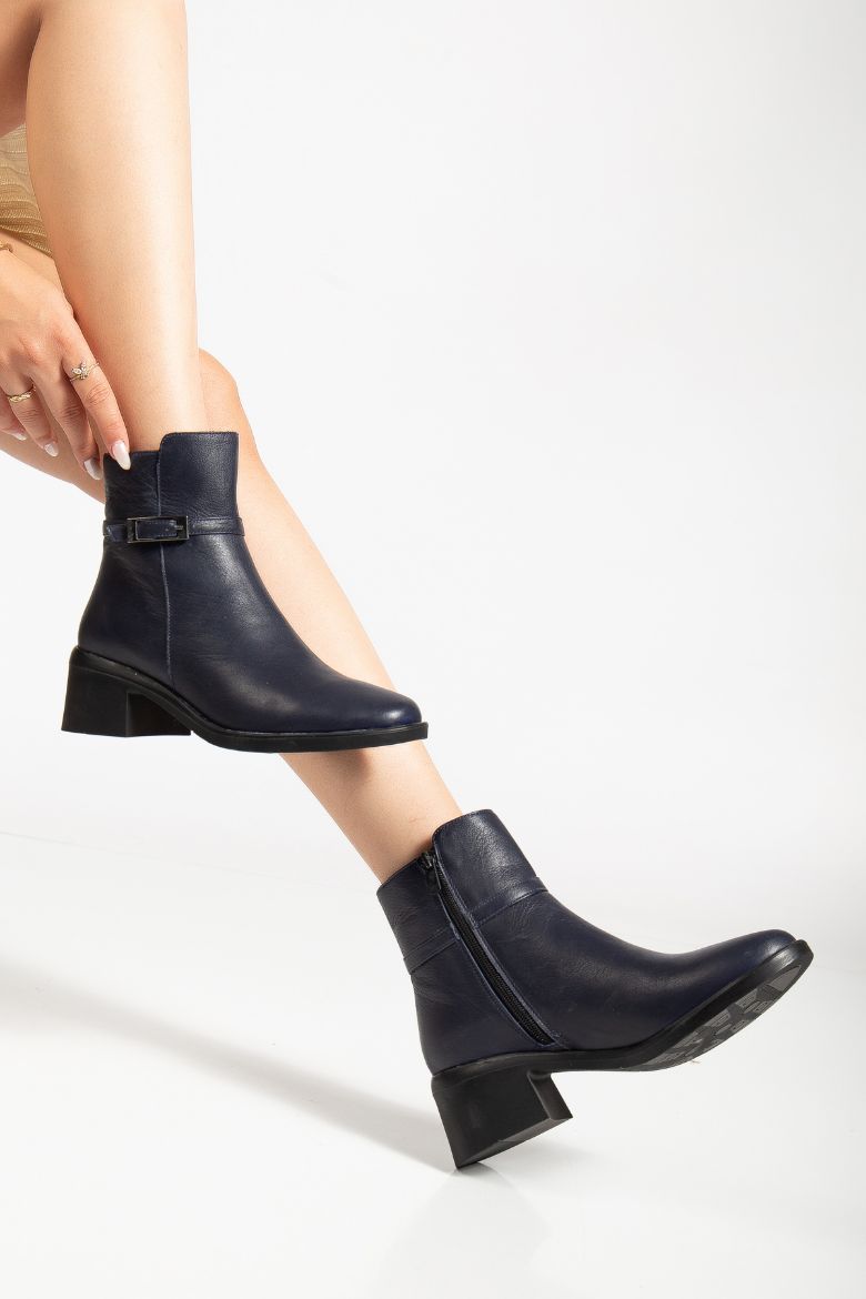 Hakiki Deri 34 Numaradan 41-42 Numaraya Kadar Kadın Kışlık Bot Koyu Lacivert resmi