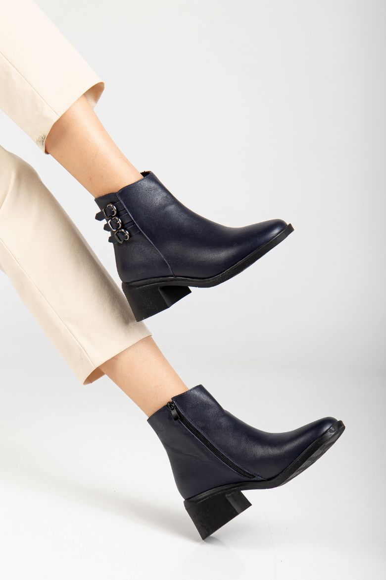 Hakiki Deri 34 Numaradan 41-42 Numaraya Kadar Kadın Kışlık Bot Koyu Lacivert resmi