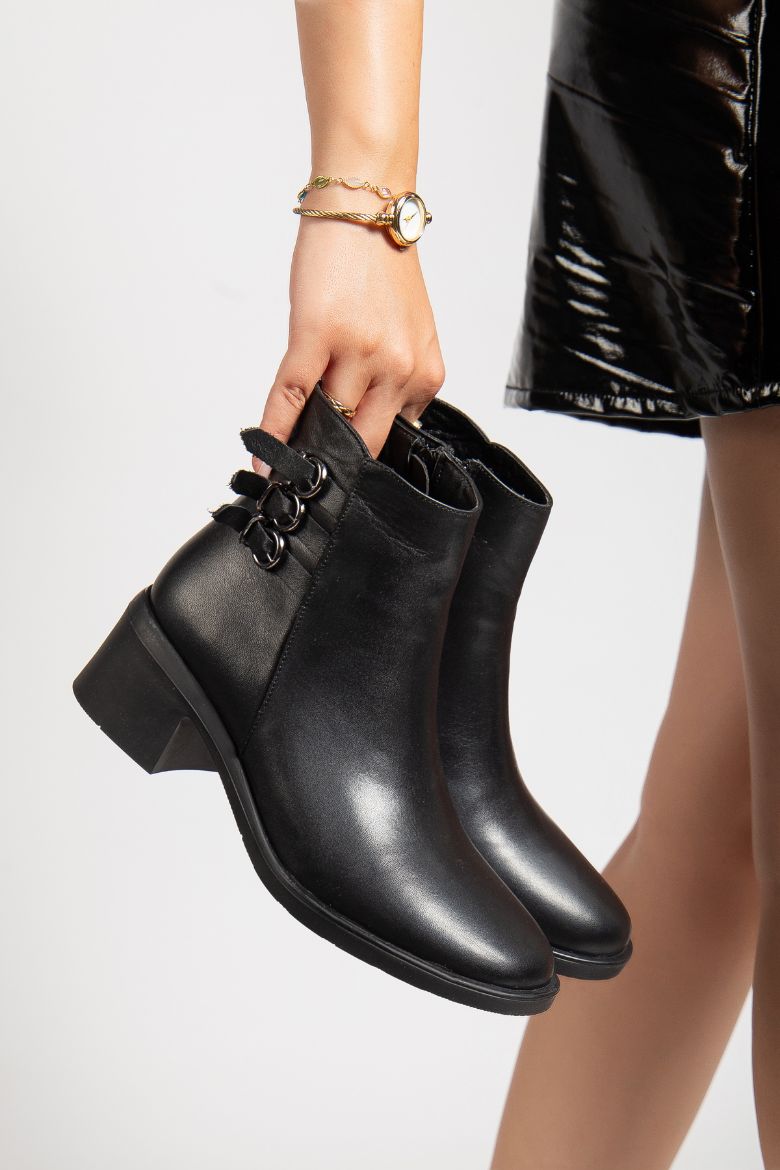 Hakiki Deri 34 Numaradan 41-42 Numaraya Kadar Kadın Kışlık Bot Siyah resmi