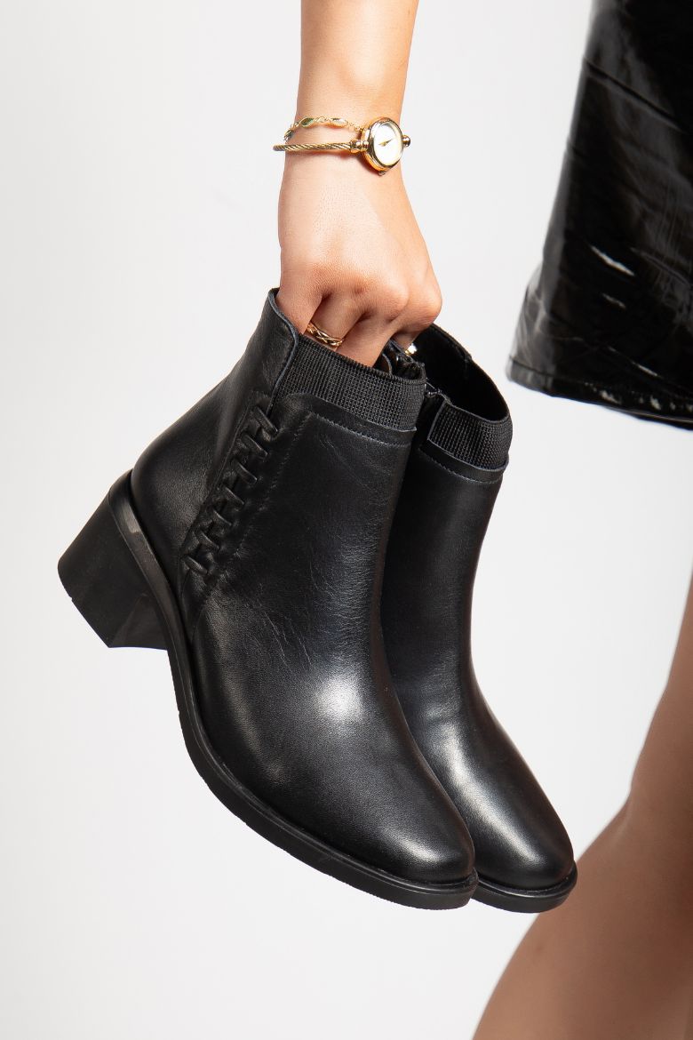 Hakiki Deri 34 Numaradan 41-42 Numaraya Kadar Kadın Kışlık Bot Siyah resmi