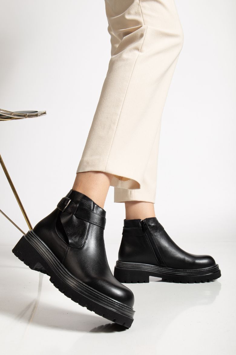 Hakiki Deri 35 Numaradan 41-42-43 Numaraya Kadar Kadın Kışlık Bot Siyah resmi