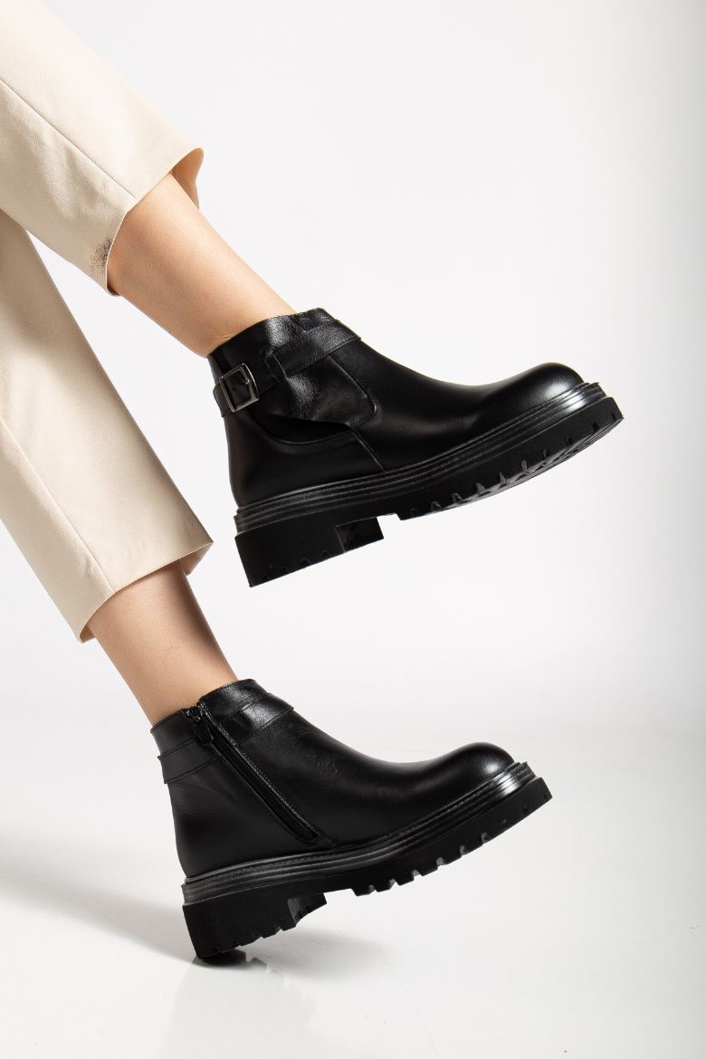 Hakiki Deri 35 Numaradan 41-42-43 Numaraya Kadar Kadın Kışlık Bot Siyah resmi