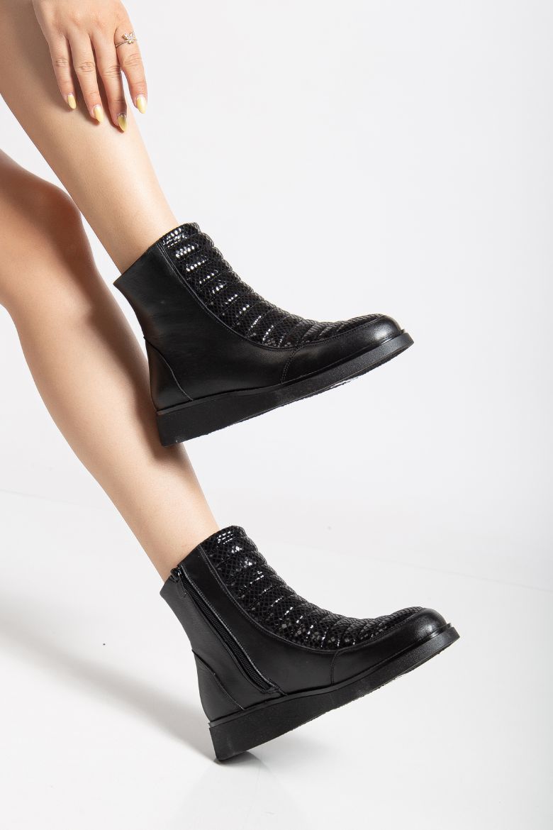 Hakiki Deri 36 Numaradan 41-42 Numaraya Kadar Kadın Kışlık Bot Siyah resmi