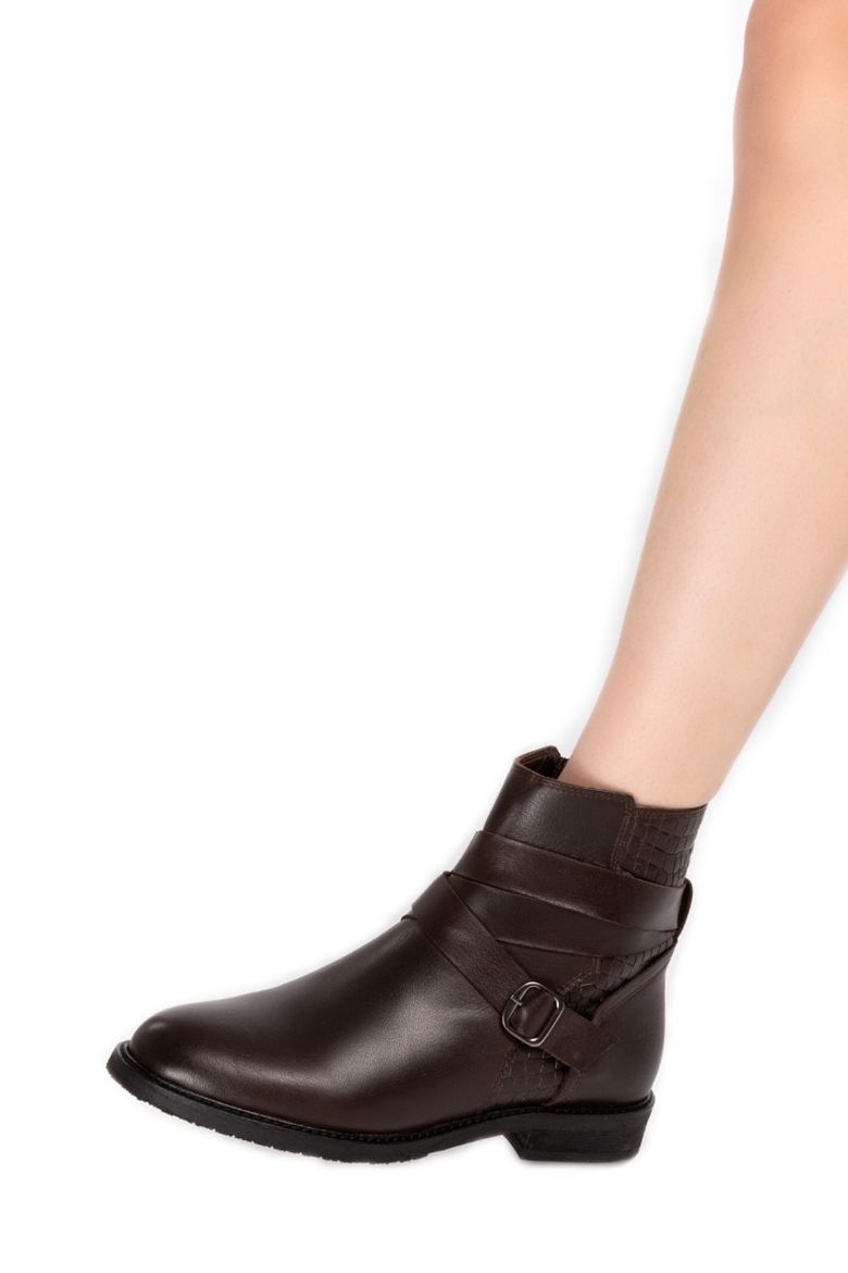 Kahverengi Hakiki Deri Büyük Numara Kadın Bot Kahverengi resmi