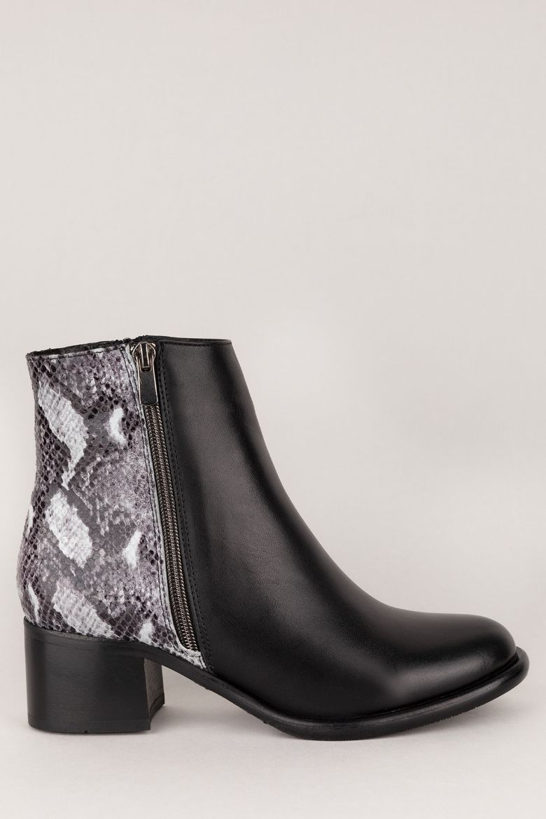 Siyah Yılan Derisi Baskılı Hakiki Deri Büyük Numara Kadın Kışlık Bot Siyah resmi