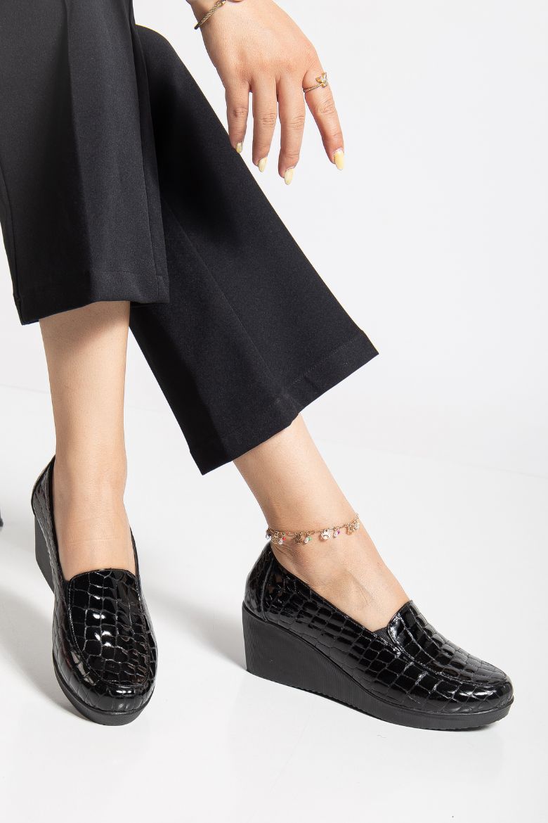 Hakiki Deri 35-36 Numaradan 41-42 -43-44 Numaraya Kadar Comfort Kadın Ayakkabı Siyah resmi