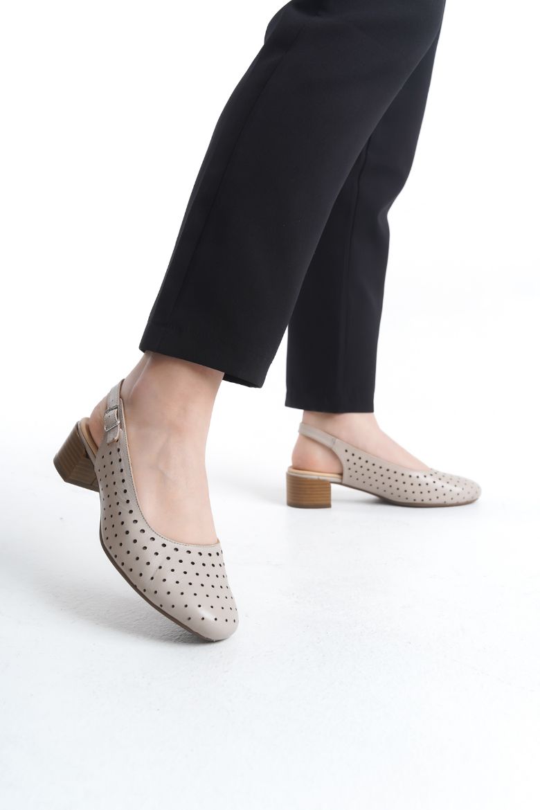 Hakiki Deri 36 Numaradan 42 Numaraya Kadar Topuklu Ayakkabı Krem resmi