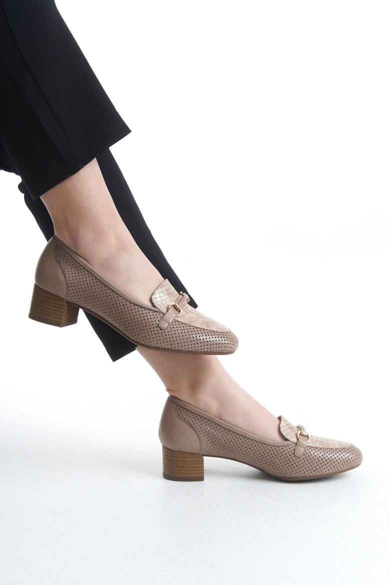 Hakiki Deri 36 Numaradan 42 Numaraya Kadar Topuklu Ayakkabı Bej resmi