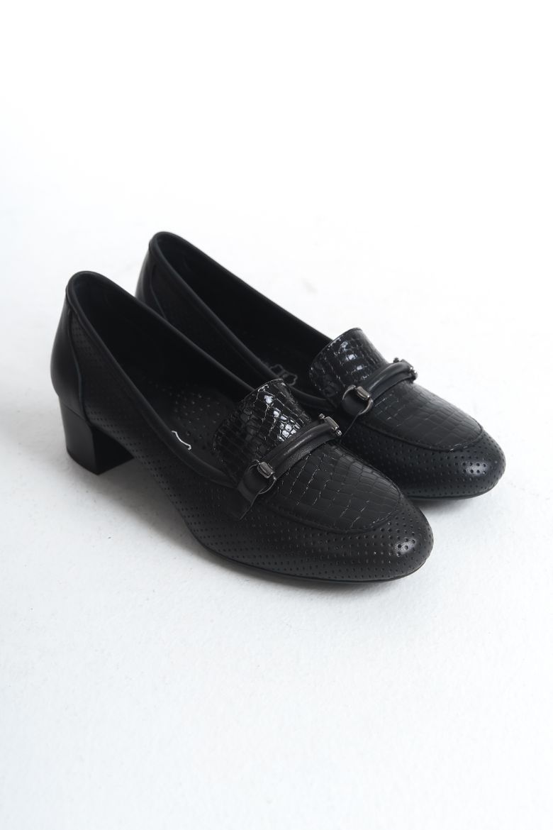 Hakiki Deri 36 Numaradan 42 Numaraya Kadar Topuklu Ayakkabı Siyah resmi