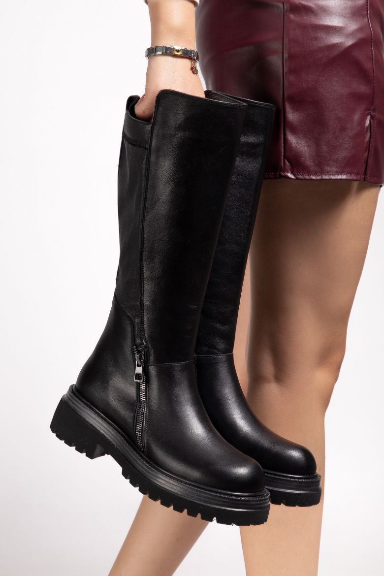 Konçu Streç Özellikli Hakiki Deri 33-34-35 Numaradan 41-42-43 Numaraya Kadar Kadın Kışlık Çizme Siyah resmi