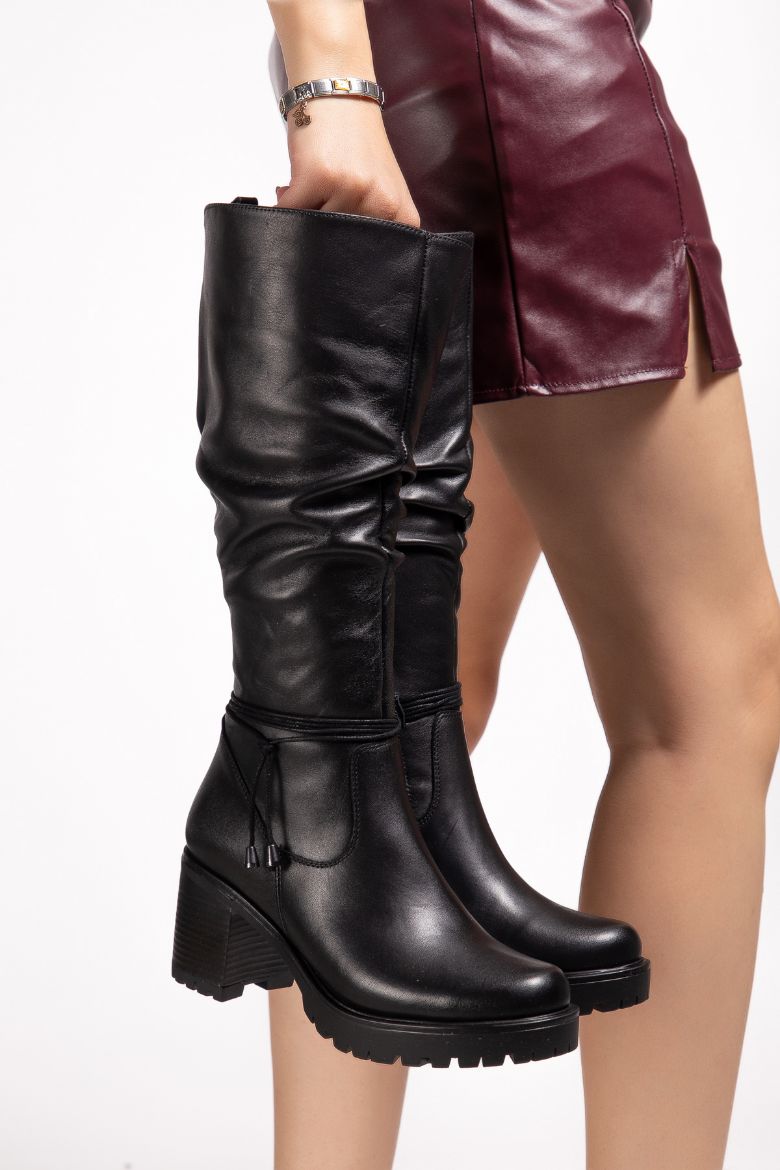 Hakiki Deri 36 Numaradan 41 Numaraya Kadar Kadın Kışlık Çizme Siyah resmi