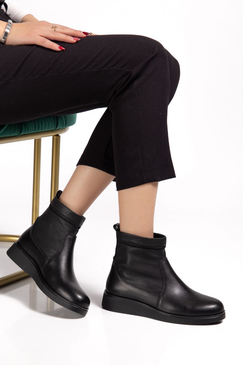 Hakiki Deri 36 Numaradan 41-42 Numaraya Kadar Kadın Kışlık Bot Siyah resmi