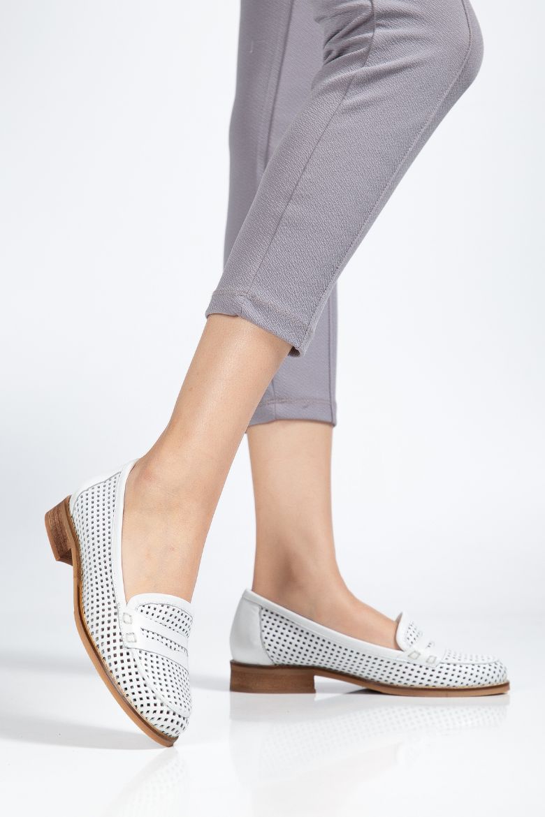 Hakiki Deri 33-34-35-36-37-38-39-40-41-42-43-44-45 Numara Lazer Kesim Delikli Kadın Ayakkabı Beyaz resmi