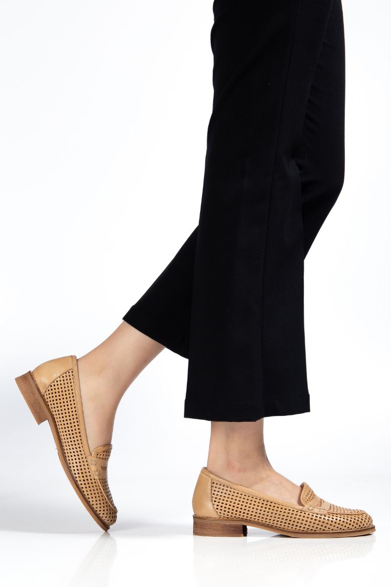 Hakiki Deri 33-34-35-36-37-38-39-40-41-42-43-44-45 Numara Lazer Kesim Delikli Kadın Ayakkabı Cappuccino resmi