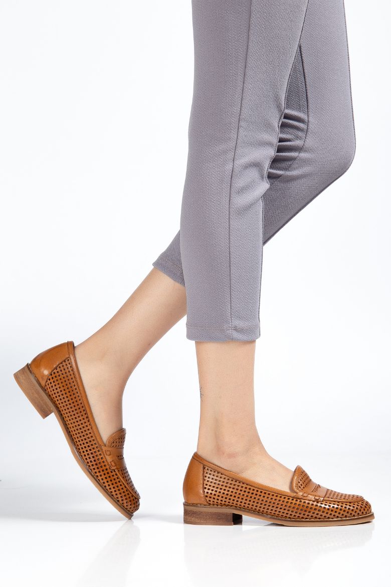 Hakiki Deri 33-34-35-36-37-38-39-40-41-42-43-44-45 Numara Lazer Kesim Delikli Kadın Ayakkabı Taba resmi